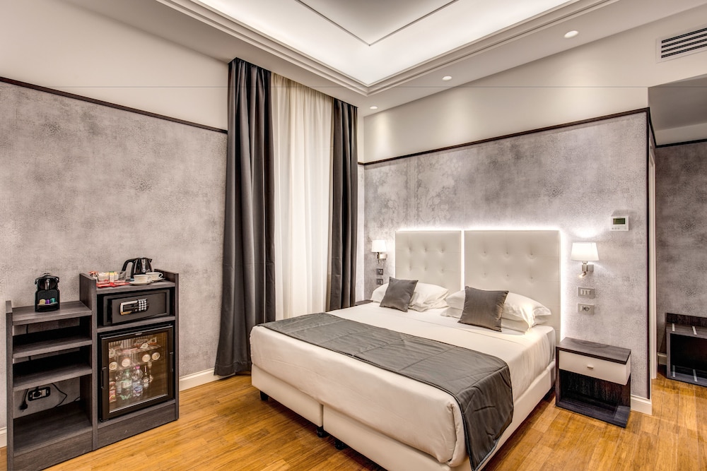 DELUXE, DOUBLE BED