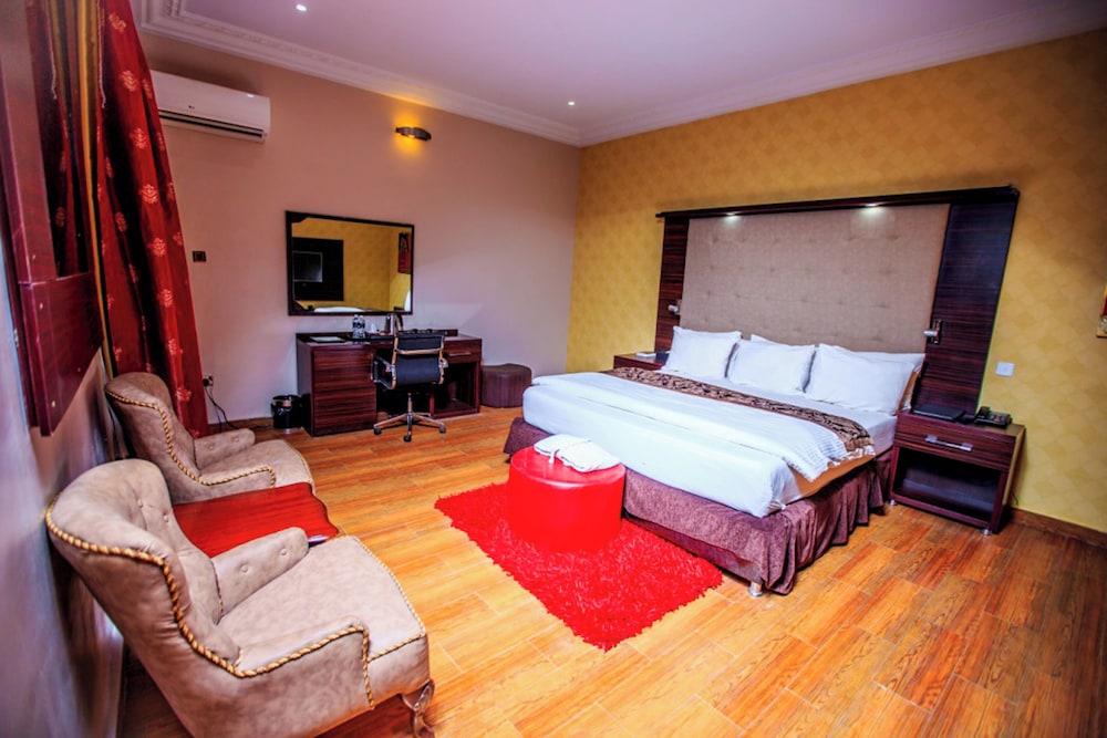 Eterno Hotels Limited 8/32