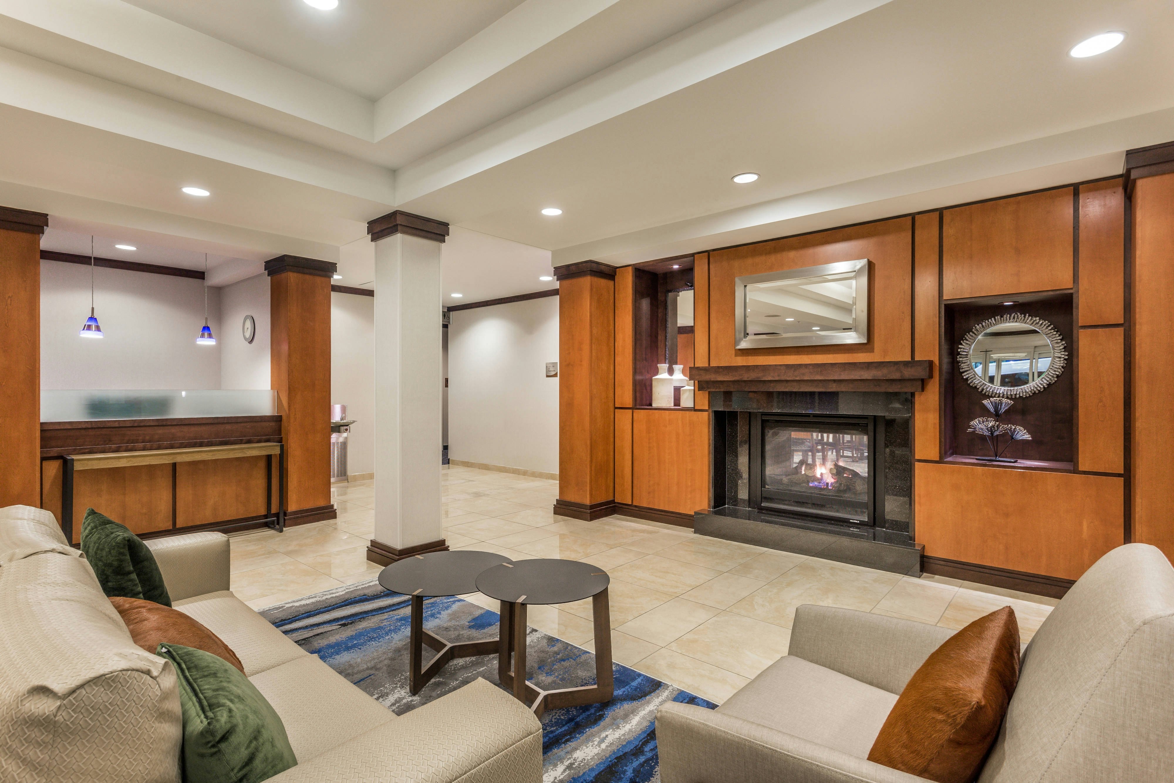 Fairfield Inn Suites by Marriott Madison East 27/35
