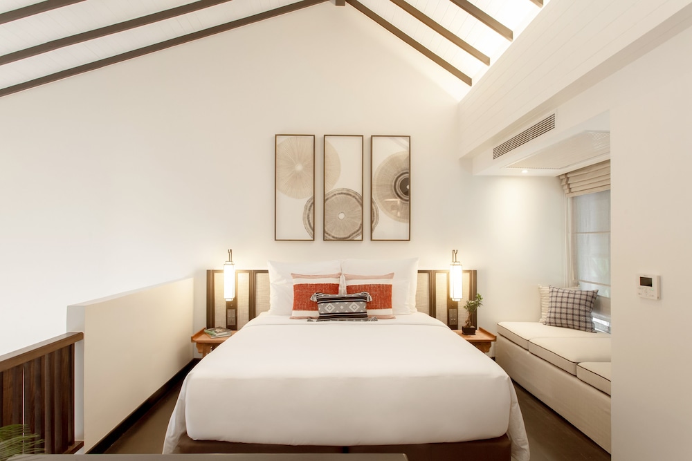 1 BEDROOM, POOL RESIDENCE