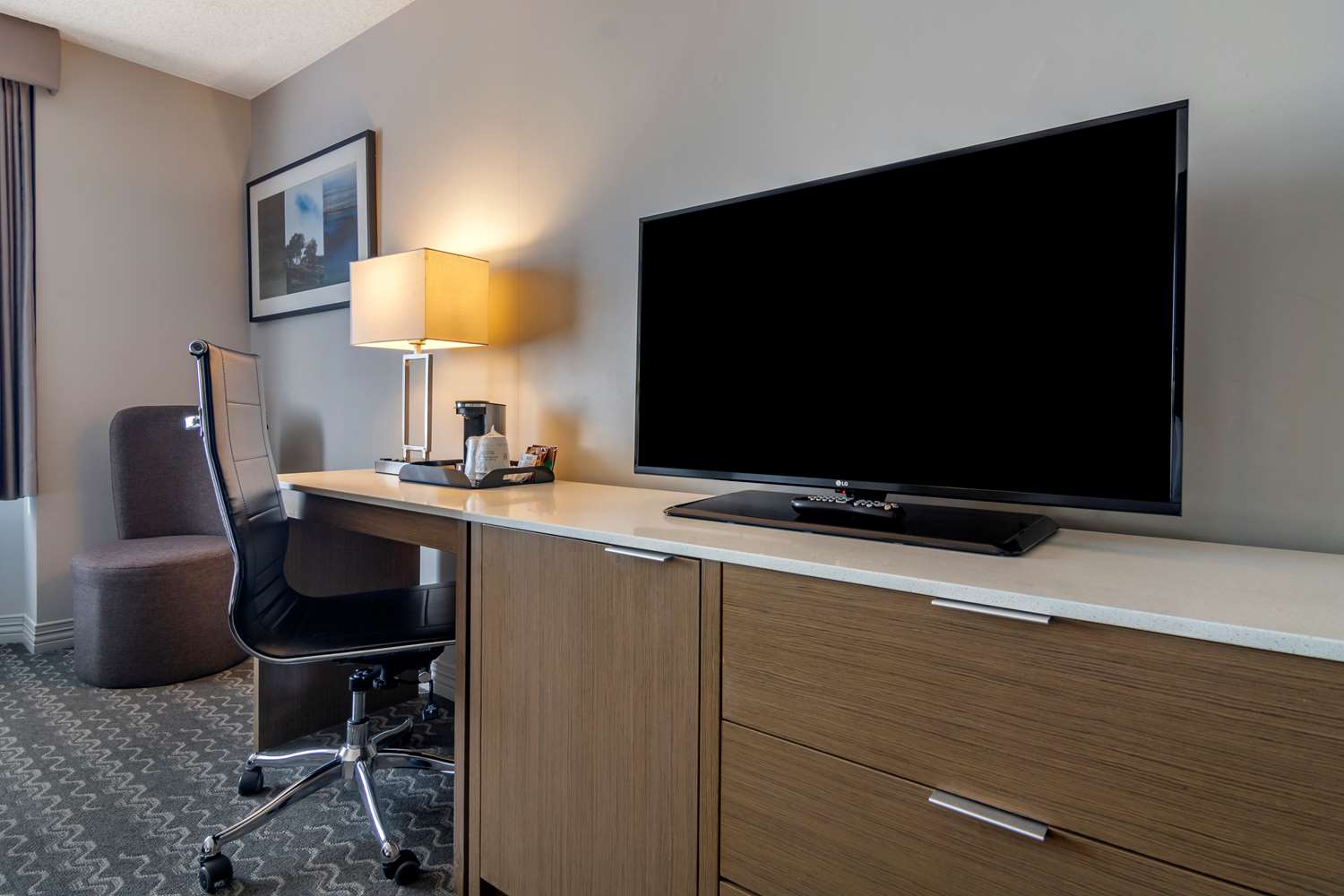 Best Western Plus Vancouver Airport Hotel 38/50