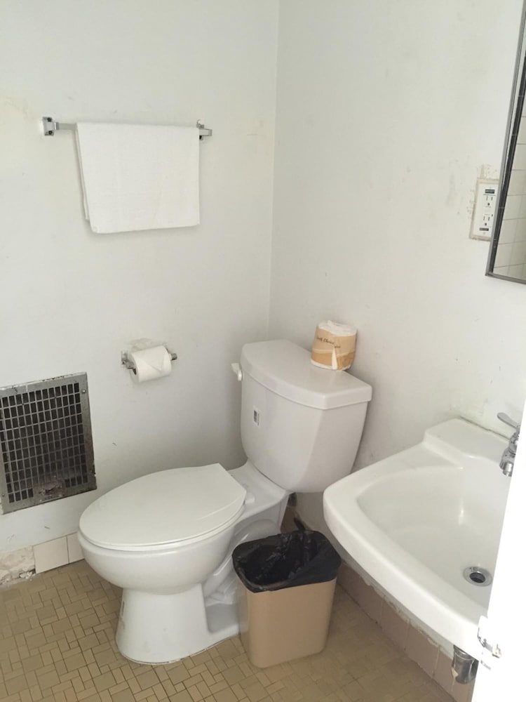 Holiday Lodge 17/57