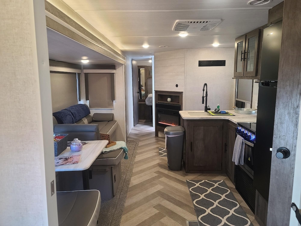 Grand Canyon RV Glamping 33/81