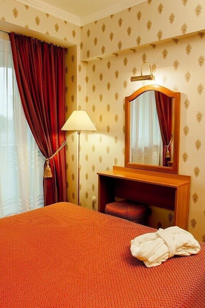 Astana International 12/50