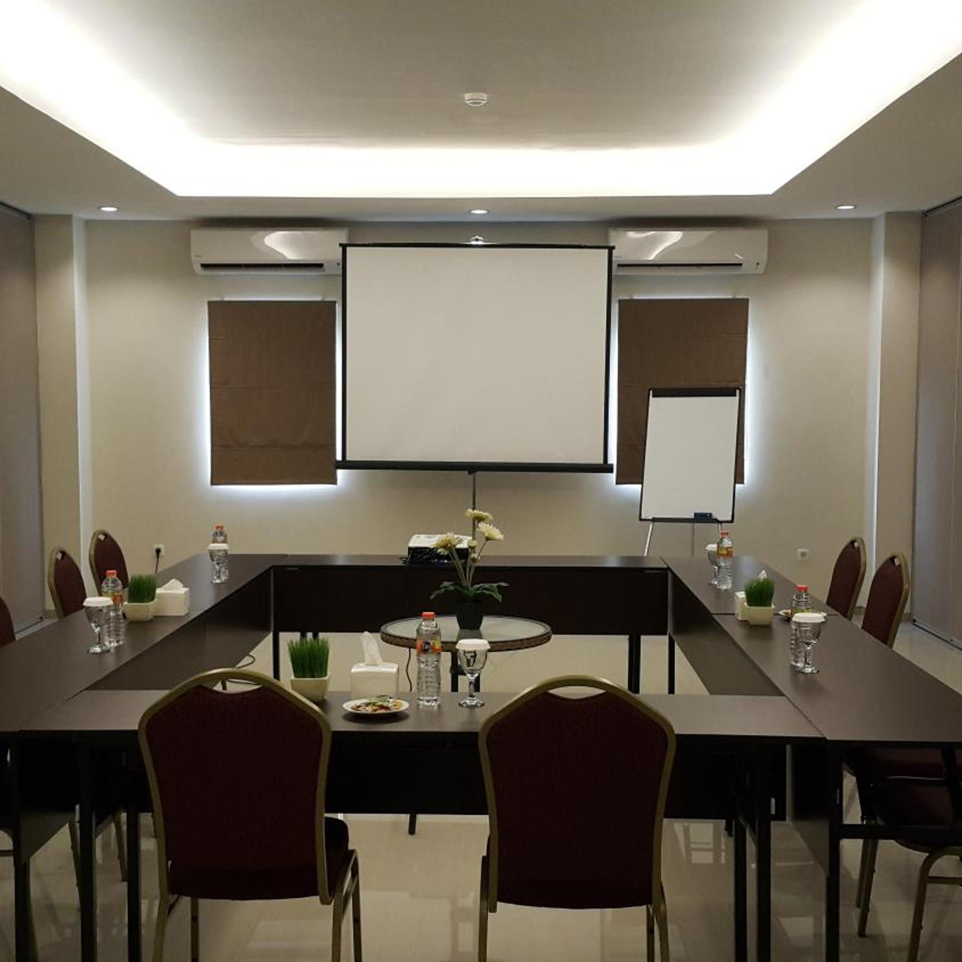 Biz Hotel Ambon 37/48