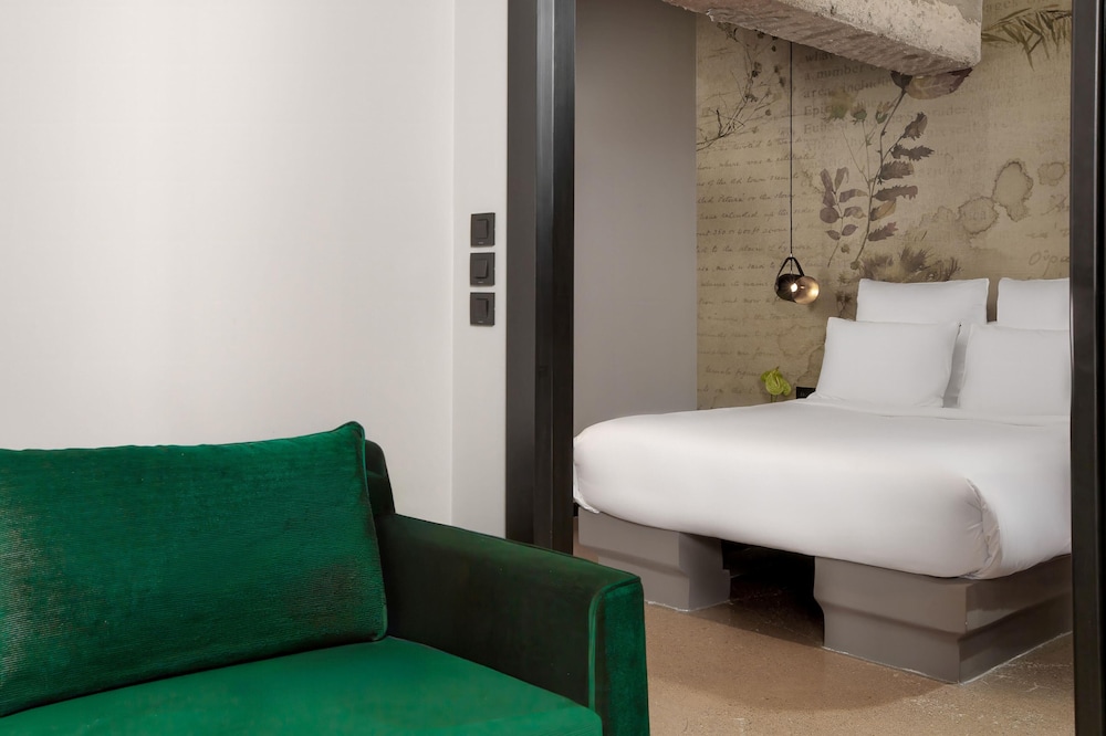 1 Bedroom, Suite, Queen Bed