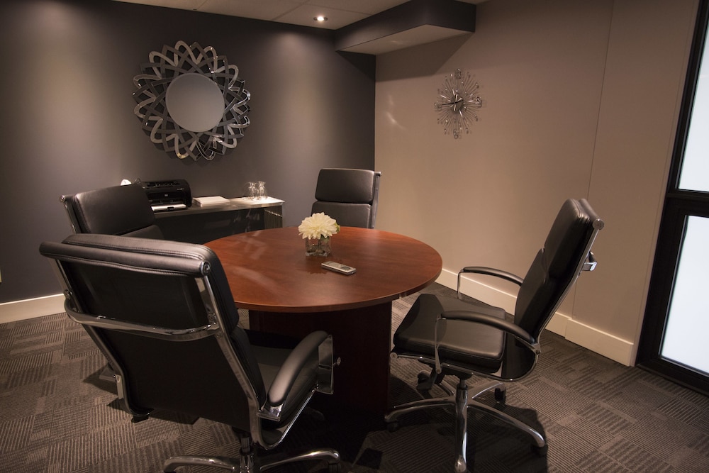 Ramada By Wyndham Northern Grand Hotel Conference Centre 42/58