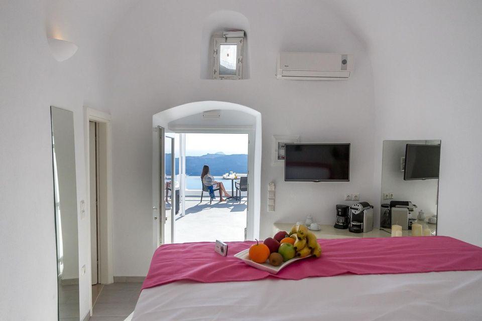 SUNSET, JUNIOR SUITE