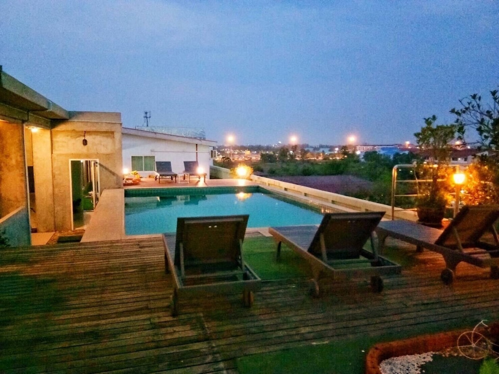 Ananya Residence Service Apartment 58/65
