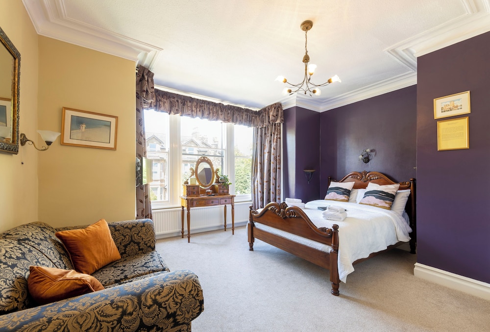 Wynnstay House 9/33
