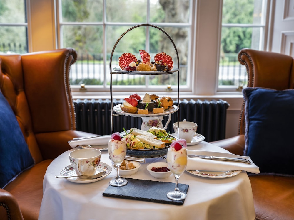 Avalon House Hotel 24/29