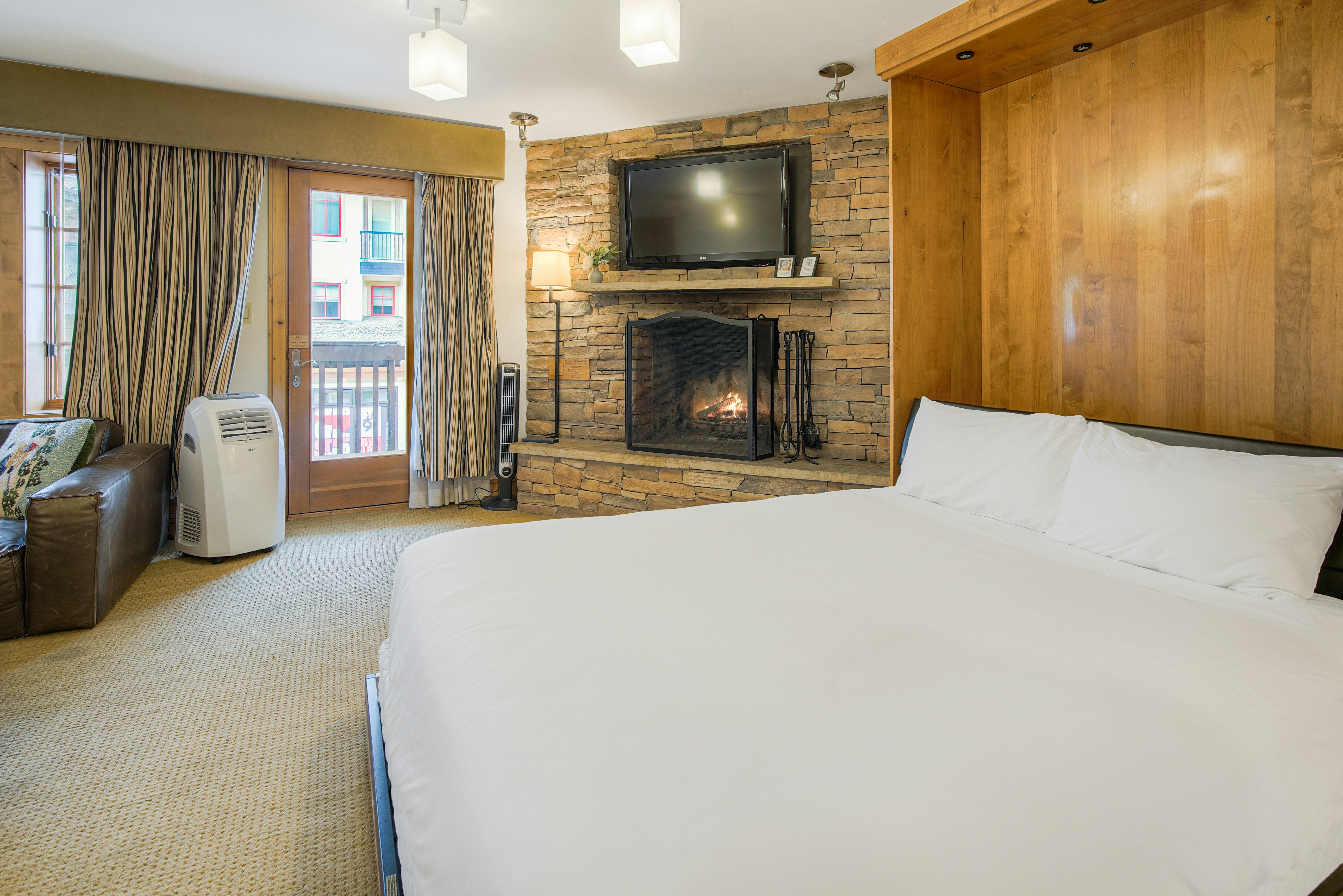 1 BEDROOM, RESIDENCE