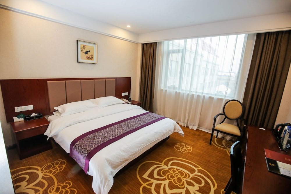 New Knight Royal Hotel Airport and International Resort 23/61