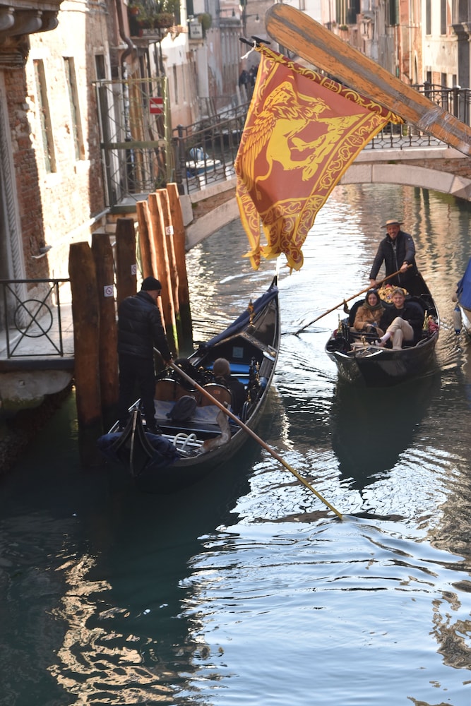 Charming Venice Apartments 48/78