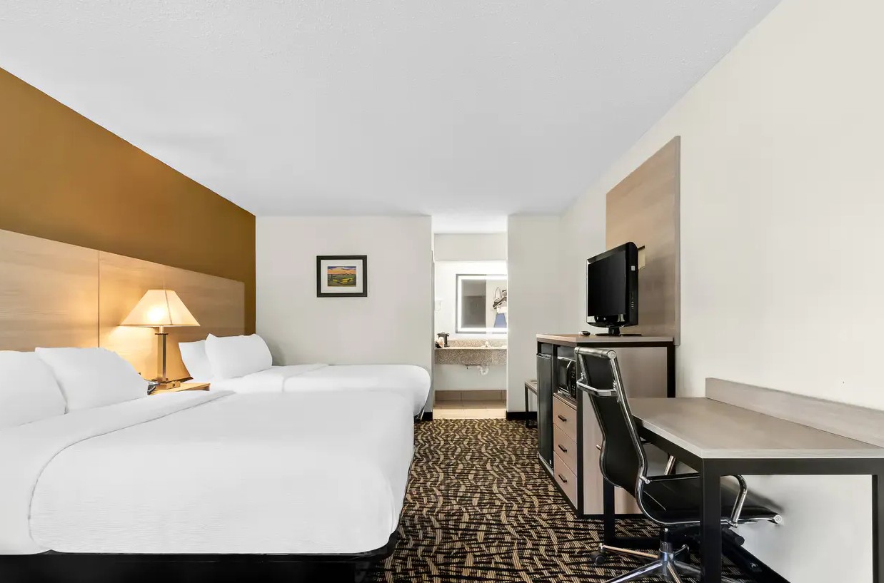 Quality Inn Russellville 8/25