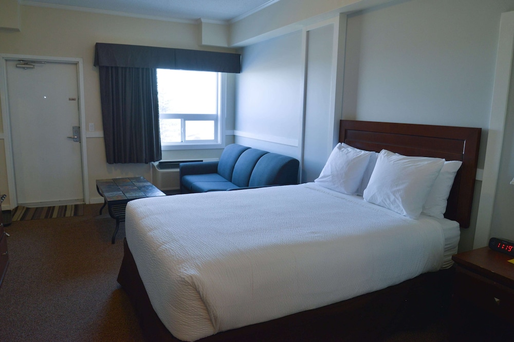 Days Inn by Wyndham Lamont 13/50