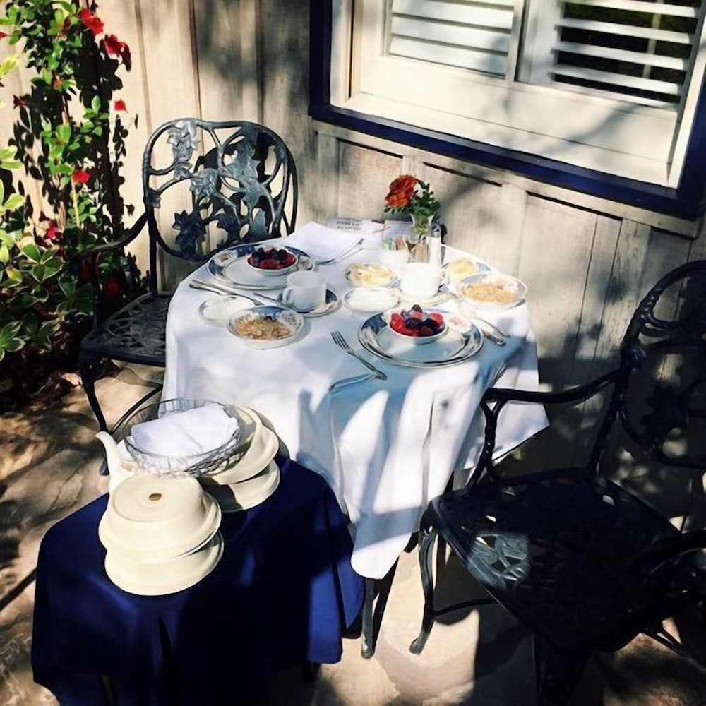 Simpson House Inn 38/50