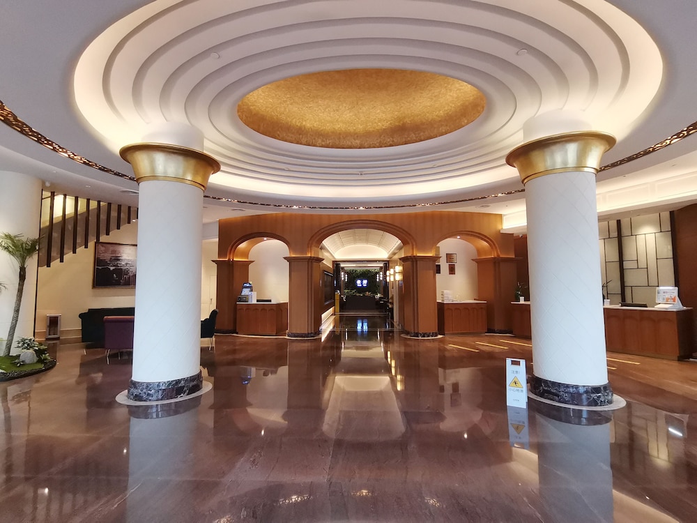 Shanghai Hotel 11/50