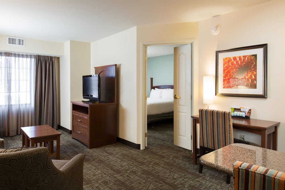 Staybridge Suites Phoenix - Chandler 42/74