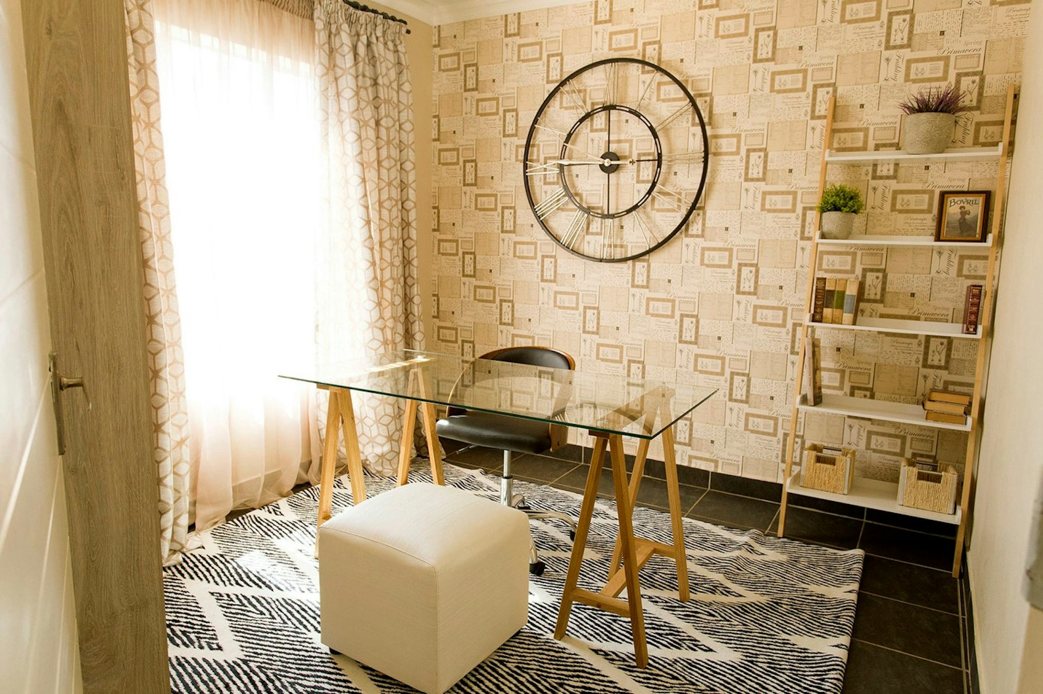 3 Lux Suites 7/10