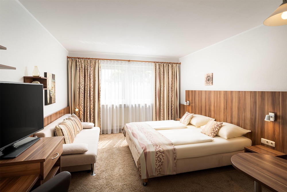 SUPERIOR, DOUBLE BED