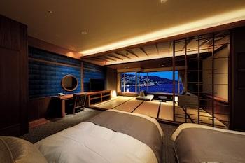 Excellence, 2 Futon Beds