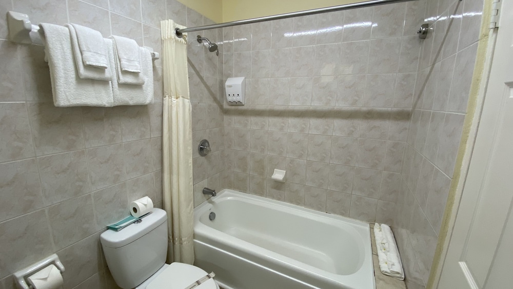 Bay Gardens Inn 73/75