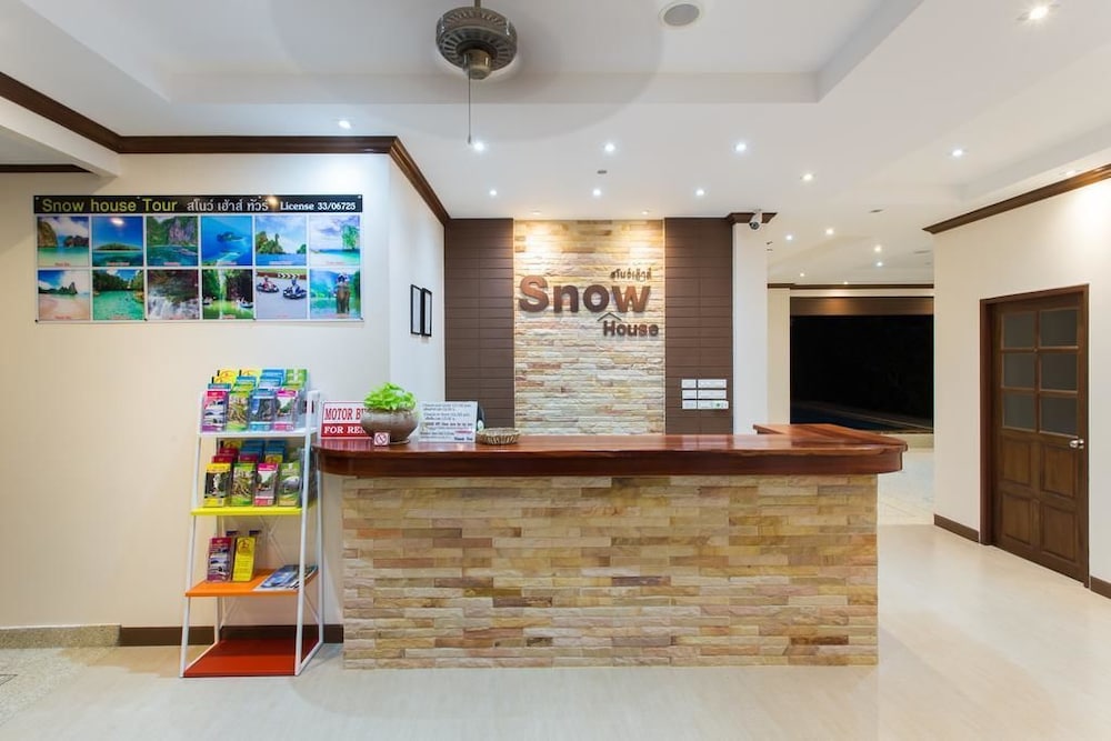 Snow House 6/32