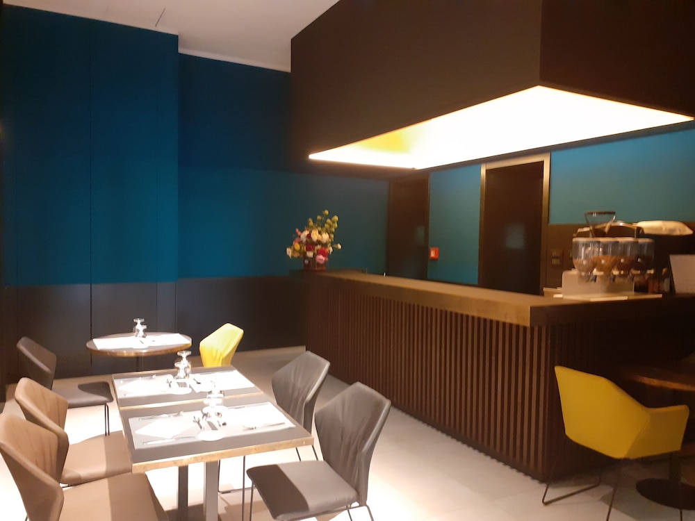 Restaurant-cafeteria