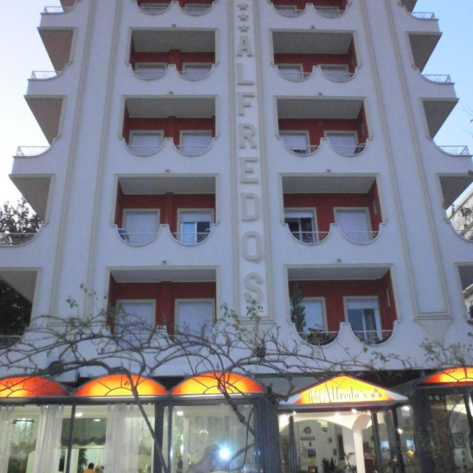 Hotel Alfredo's 5/27