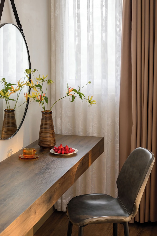 Acnos Hotel 32/50