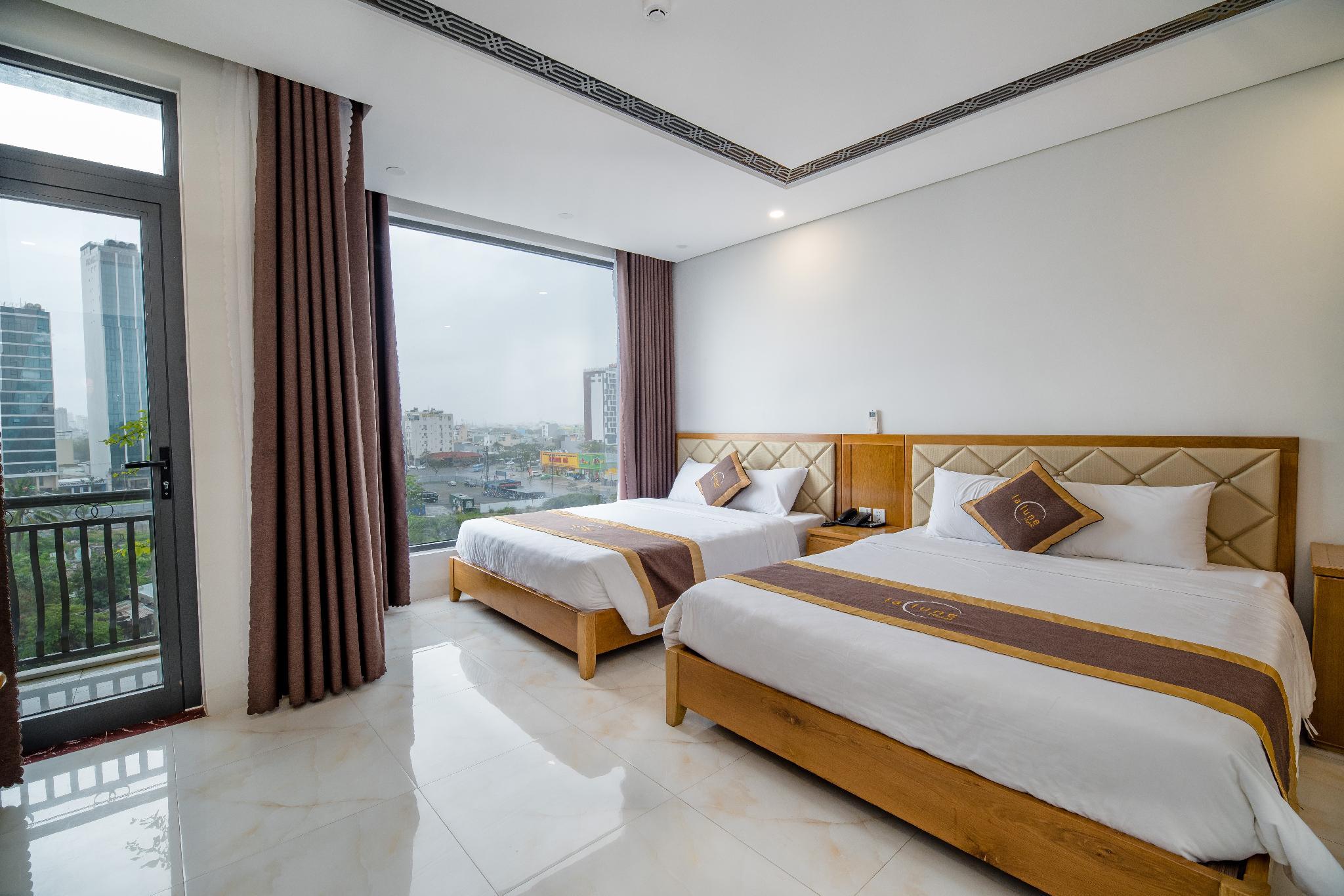 La Lune Hotel 13/80