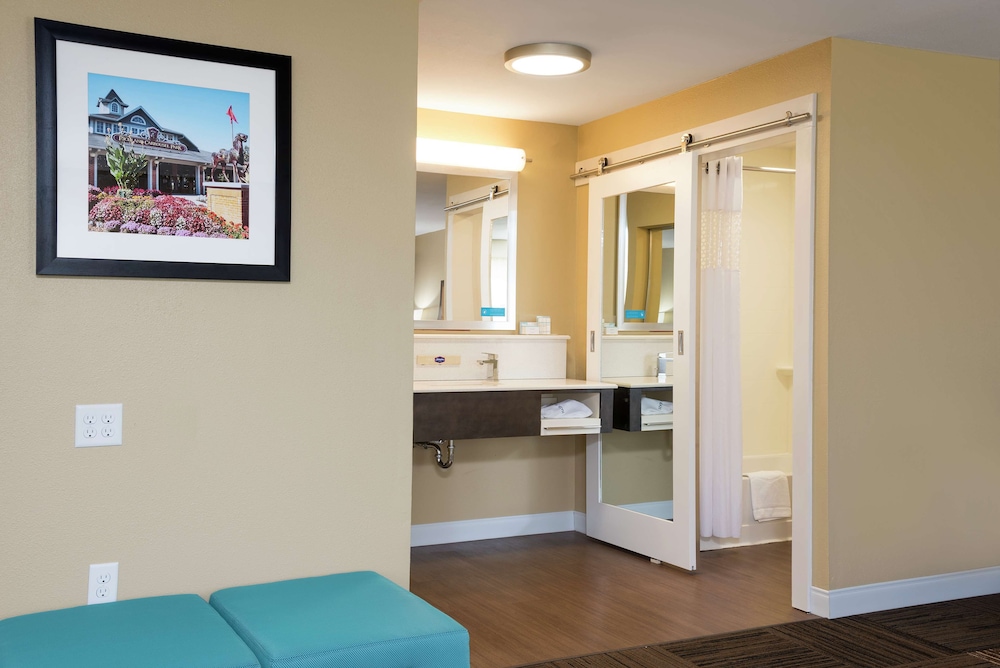 Hampton Inn & Suites Fremont 20/46