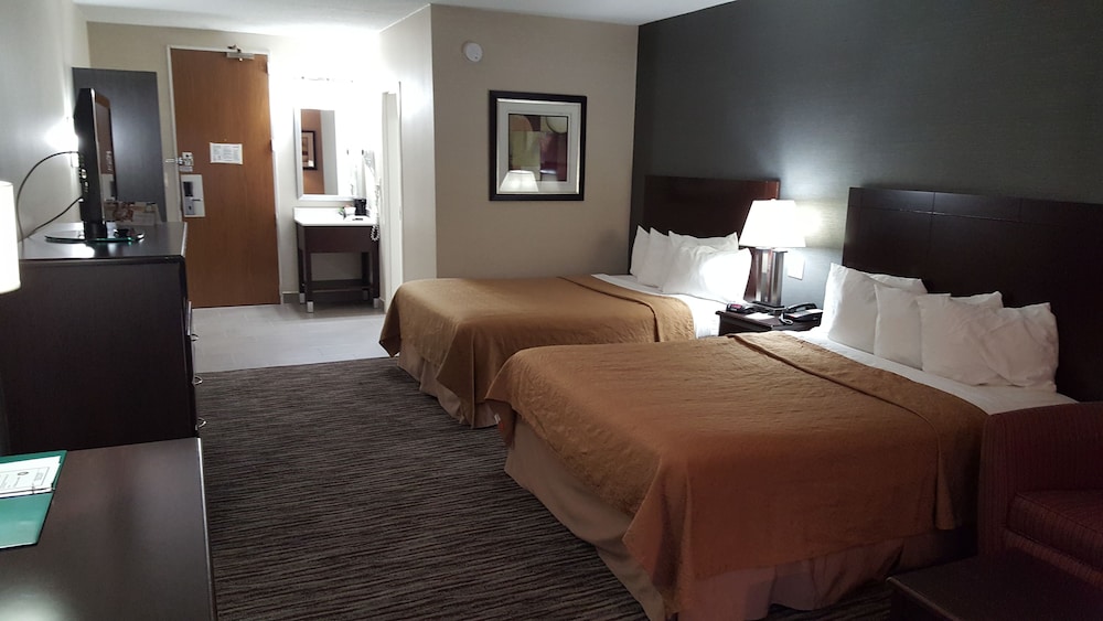 Quality Inn and Suites Danbury Near University 25/44