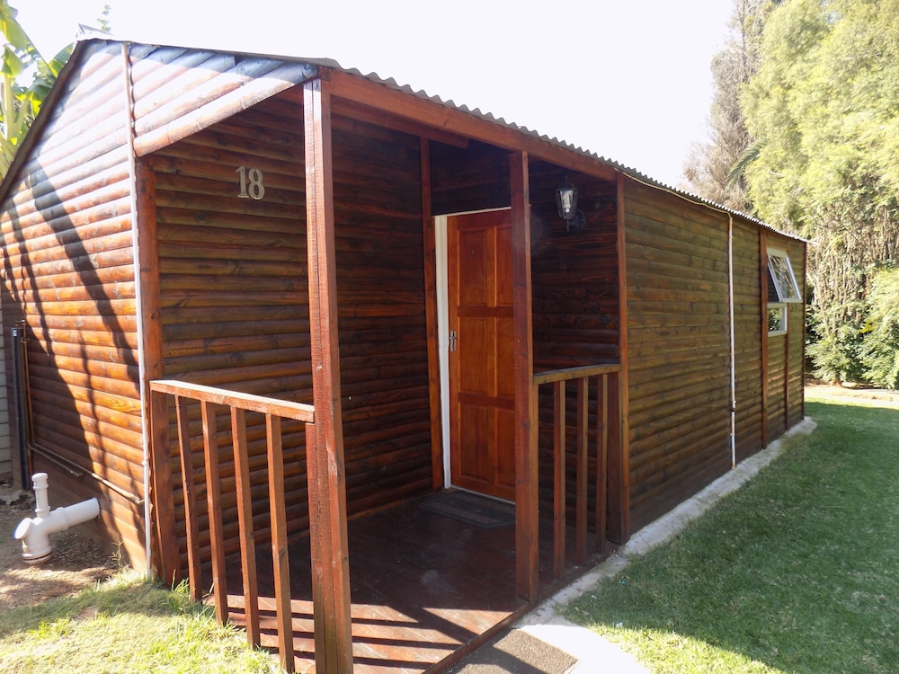 Aero Guest Lodge 2/68