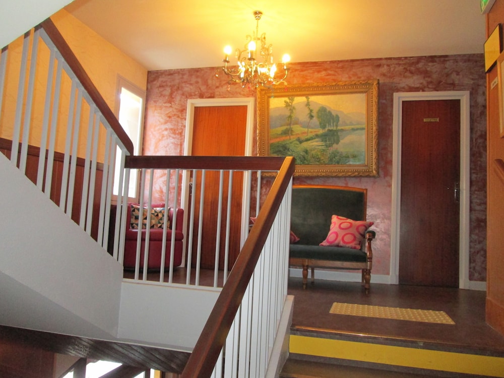 Hotel Victor Hugo 4/29