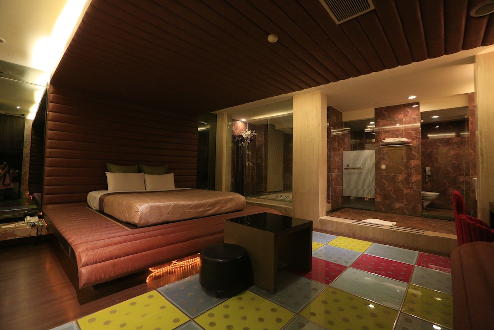 Walker Motel 25/51