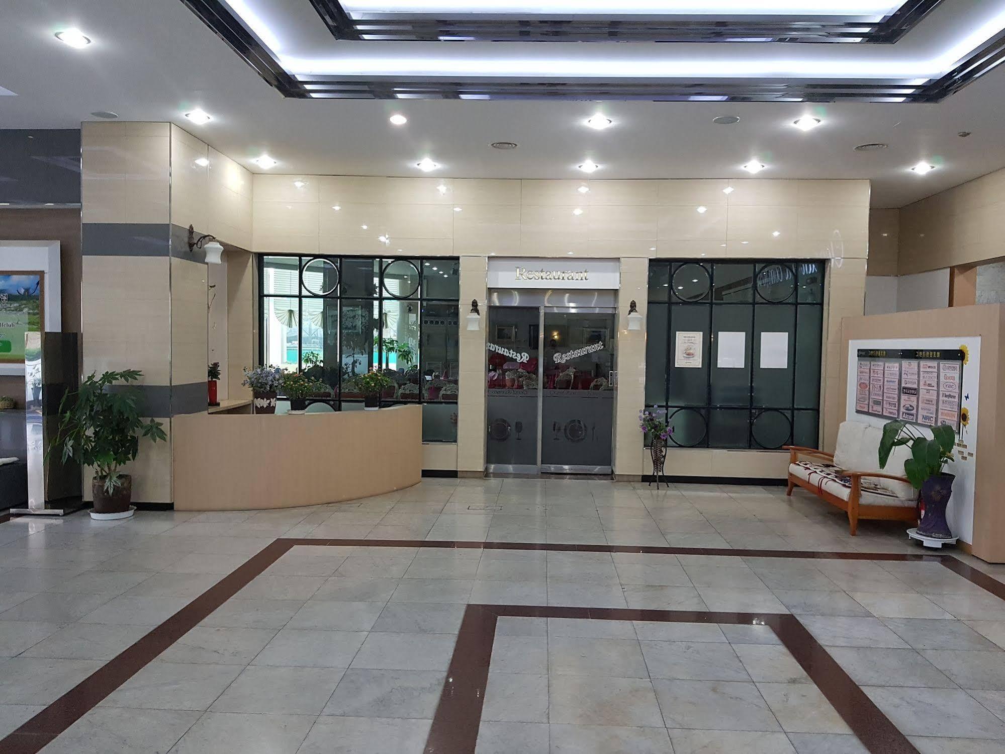 Chungju Grand Hotel 8/36