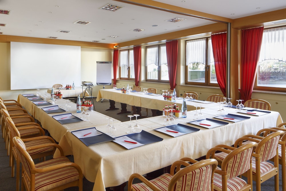 INVITE Hotel Lowen 15/25