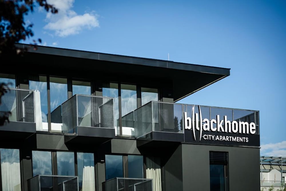 B(L)Ackhome City Apartments 2/34