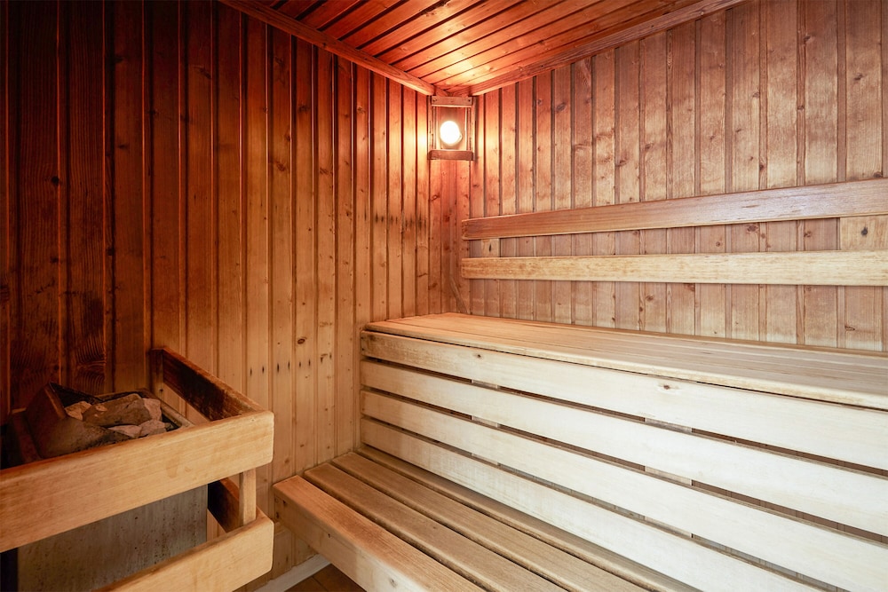 swimming pool spa