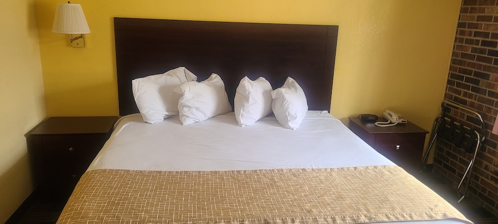 Travelodge By Wyndham Airport Platte City 12/34
