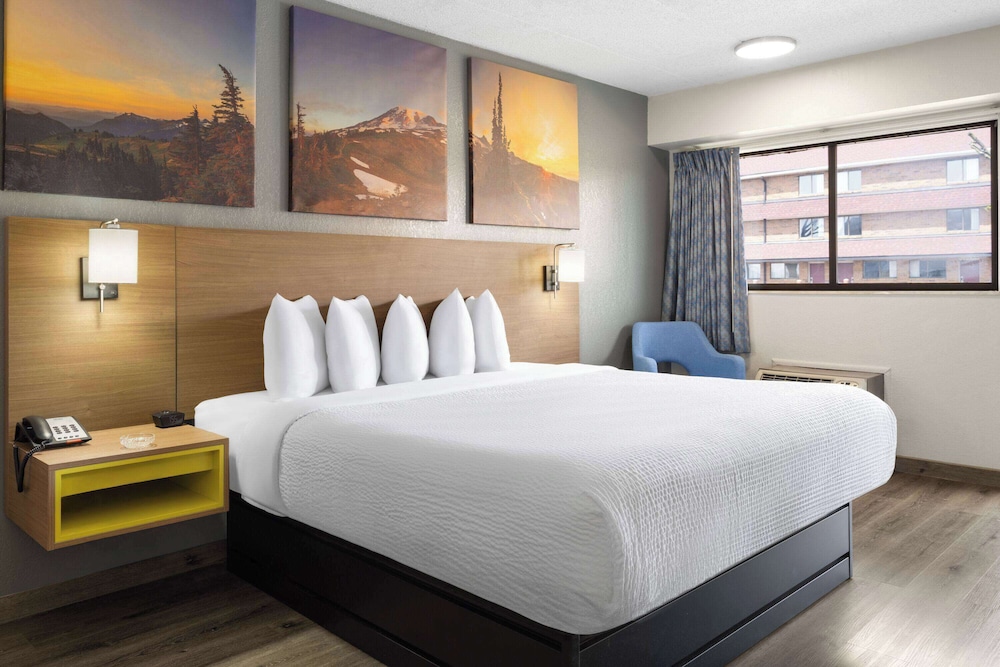 Days Inn by Wyndham Columbus/Worthington 23/43