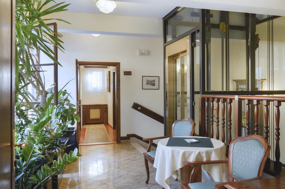 Grand Hotel Praha 28/79
