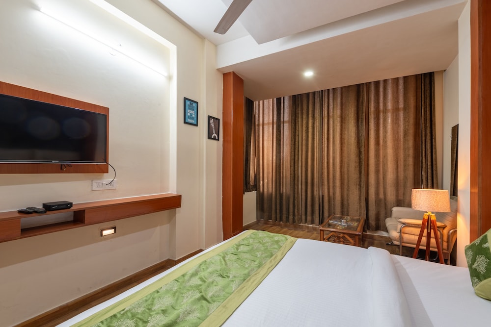 Deluxe, King Bed, Hotel Oyster Pearl 3/8