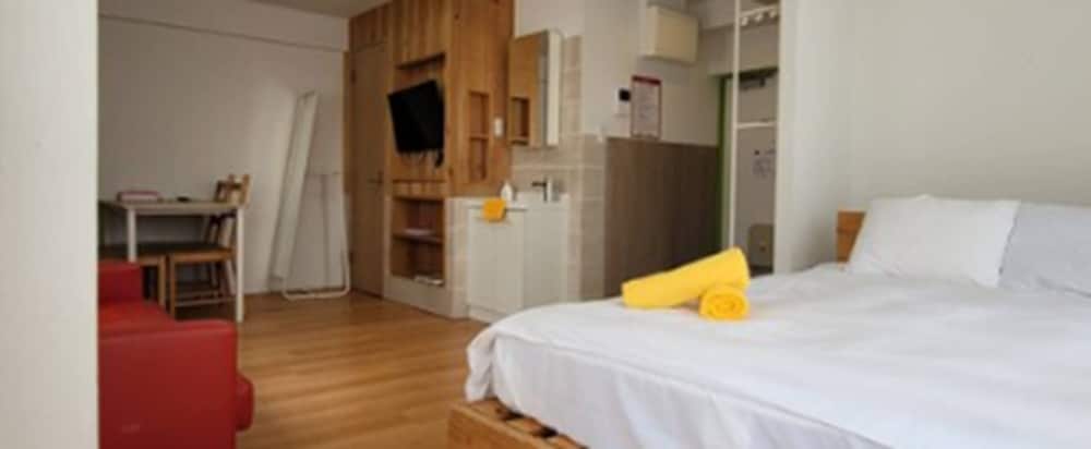 Rhodes Kagurazaka Hotel 7/49