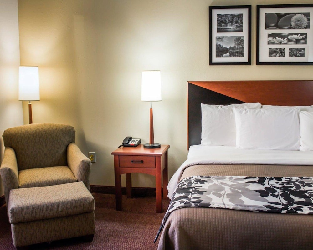 Quality Inn & Suites Chambersburg Northeast 16/47