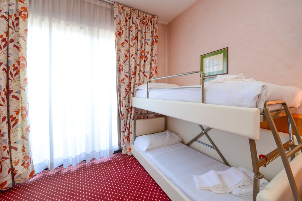 HOTEL OLIVETO 16/73