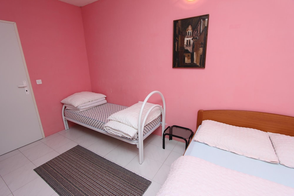 APARTMENTS LORA 29/66