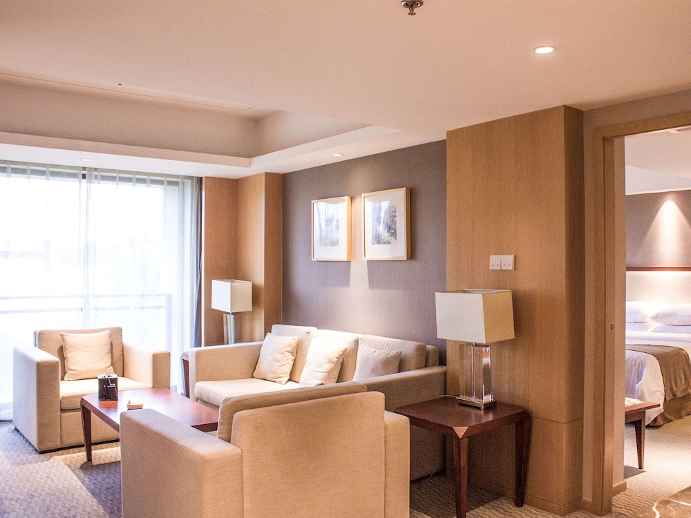 Jinling Riverside Hotel 22/39
